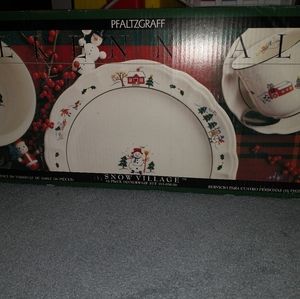 Pfaltzgraff Snow Village 16pc Christmas Dinner Dish Set